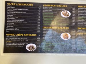 Green items are vegan at CroisSants in Barcelona