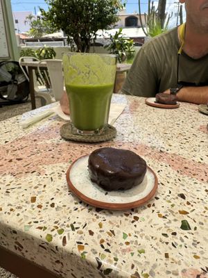 Vegan snickers and verde smoothie  at La Esquina in San Jose Del Cabo