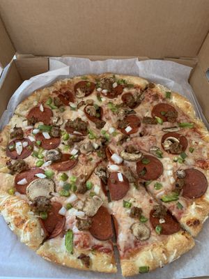 The Murray Hill  at Primoz Pizzeria in Mentor