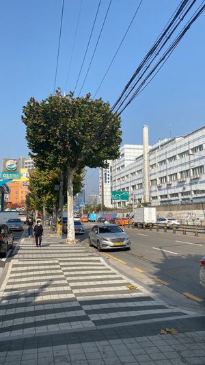 Thats the street heading to the station  at Daom Noodle 다옴국수 in Seoul