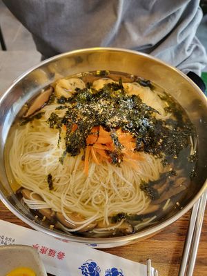 잔치국수 at Daom Noodle 다옴국수 in Seoul