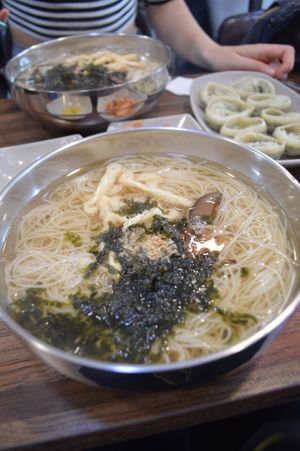 Vegan kalguksu and mandu at Daom Noodle 다옴국수 in Seoul