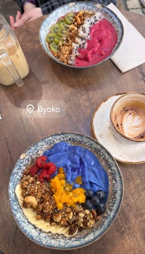 Smoothie bowls at BYOKO in Malaga