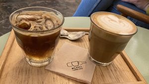 Espresso Tonic & Flat white w oat milk   at Balance coffee & wine in Znojmo