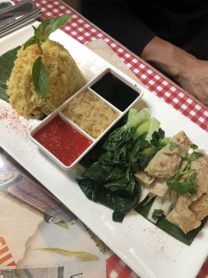 Soooo good  at Veggie4Love in Hong Kong Island