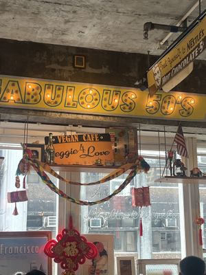 Amazing ambience #Veganuary at Veggie4Love in Hong Kong Island