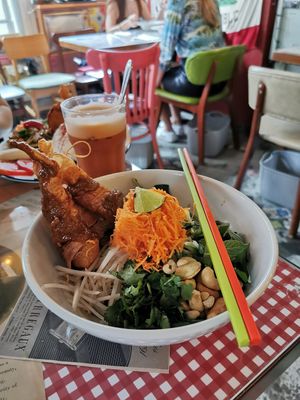 Oakland breeze. Cold vermicelli with veggies and deep fried "shrimps" at Veggie4Love in Hong Kong Island