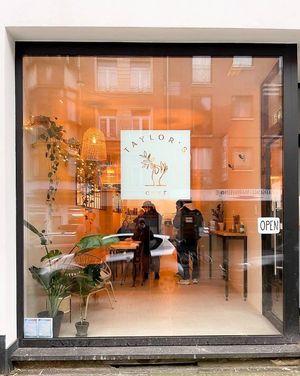  at Taylor's Cafe in Brussels