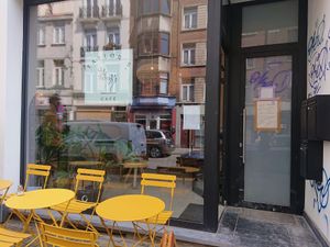  at Taylor's Cafe in Brussels