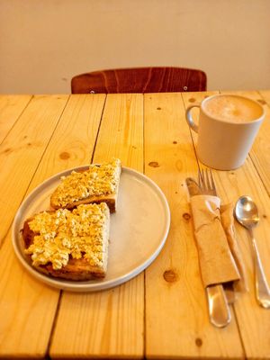  at Taylor's Cafe in Brussels