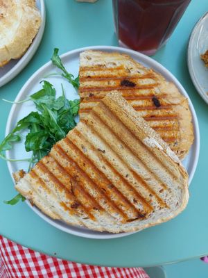  at Taylor's Cafe in Brussels