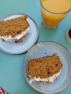  at Taylor's Cafe in Brussels