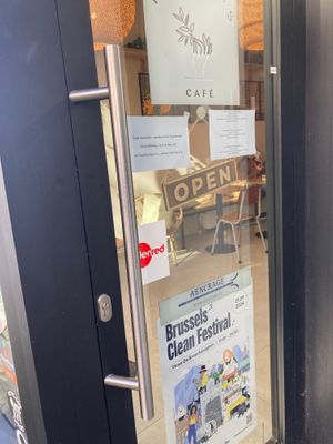  at Taylor's Cafe in Brussels