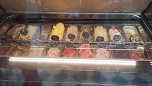 100% vegan icecream at Lody Daktyl Cafe in Gdansk