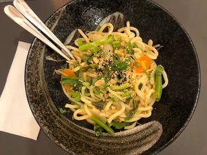 Udon-Nudeln mit Gemüse in Currysauce (vegan) at Jasmin Asian Kitchen in Aschaffenburg