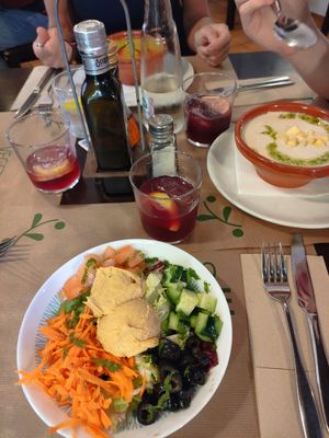 Salad and hummus at Vegetariano El Calafate in Malaga