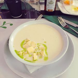 garlic almond soup at Vegetariano El Calafate in Malaga