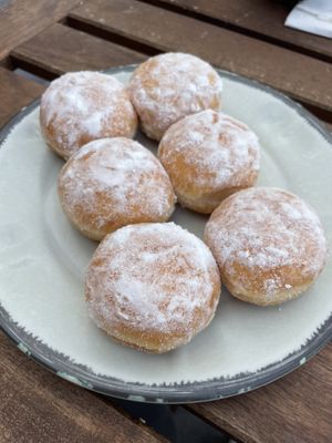 Mini boules filled with raspberry filling (1€ per boule)  at Une faim de Lou' in Chimay