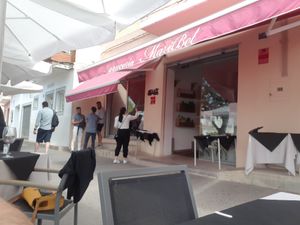 Exterior / outdoor seating at MariBel Arrocería in Valencia