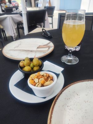 Free nibbles at MariBel Arrocería in Valencia