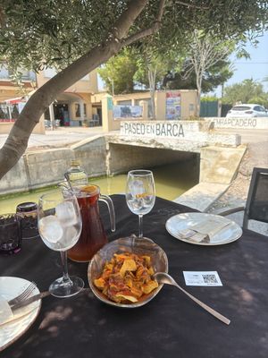 Junto a un canal de la albufera   at MariBel Arrocería in Valencia