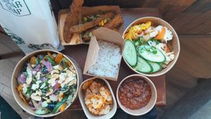 Arabic salad and ghetto gado at Studio Sugar Snap in Utrecht