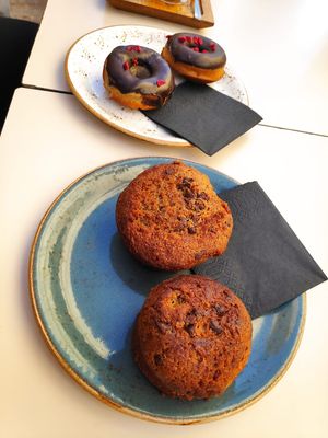 Donuts i muffins vegans  at Manpuk in Vilafranca Del Penedes