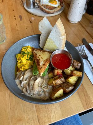 Vegan brekkie   at Bakers & Roasters in Amsterdam