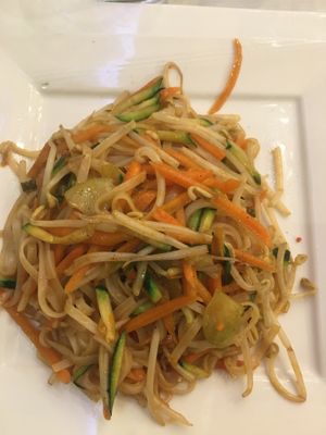 Vermicelli with sauted veggies at Shanghai Naturalmente in Padua