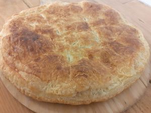 🌠 Nous vous souhaitons une année heureuse, sereine et positive 💪🌠

Pour bien commencer nous vous proposons une galette des rois végétale à la frangipane 🥮👑

Sur  at La Pizzeria - Paulo Azevedo in Woerth