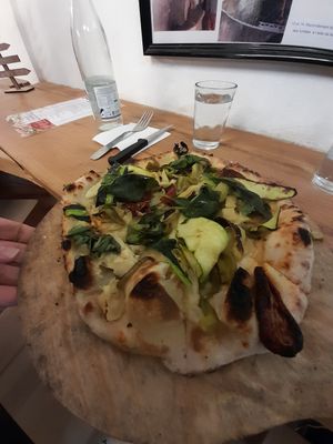 Pizza Provençale mit viel Gemüse at La Pizzeria - Paulo Azevedo in Woerth