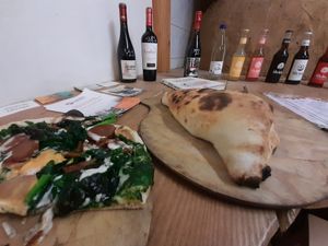 Pizza Soufflé: calzone gefüllt mit Käse,veganem Ei und Schinken at La Pizzeria - Paulo Azevedo in Woerth