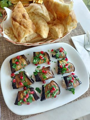 Eggplant voorgerecht (als lunch) erg vullend at Corner Restaurant in Paphos