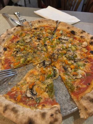 Veggie pizza with vegan cheese   at Ristorante 377 in Gran Canaria
