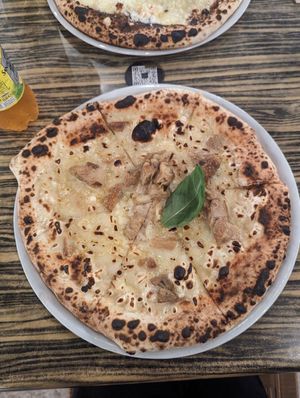 vegan pizza with porcini mushrooms and truffle oil at Balzunetta Restaurant in Floriana