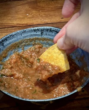 Yummy salsa. Tastes like between east coast and Tex med salsa to me. Delish and not spicy. Chips have a yummy seasoning and are not greasy! 😮💜  at Green Lemon in Tampa