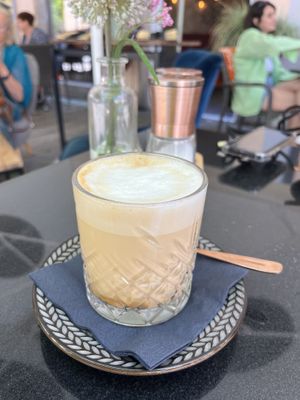 Iced Cappuccino mit Hafermilch   at Café am Bohlenplatz in Erlangen