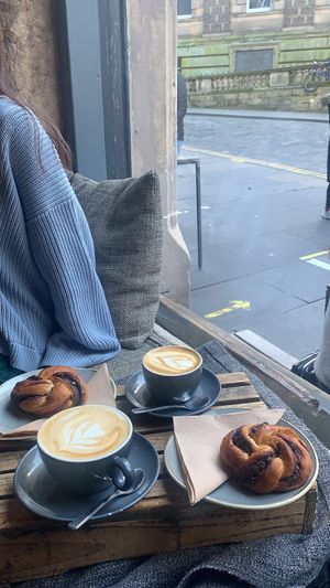 drinks and food at The Milkman in Edinburgh