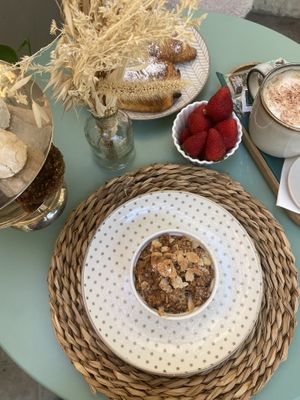 Coffee with different types of milk: almond, soy, oat, coconut, hazelnut  and lactose free milk🥛  at Veranda Cafe in Marbella