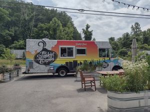 Smokin' Onion outside Seven Clans Brewery at The Smokin' Onion in Asheville