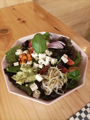 Vegan Salad at Bruncheria Fresh Food & Smoothies in Tavira