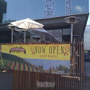 Outside view at Cafe Gratitude- Larchmont in Hollywood