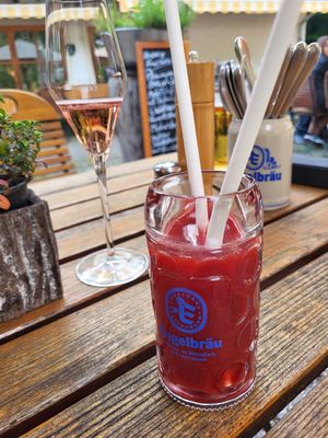 Erdbeer-Chili-Suppe kalt at Gasthaus Vilstalsäge in Pfronten