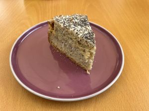 Torta de naranja y amapola   at Nuve Nutrición Verde in Bogota
