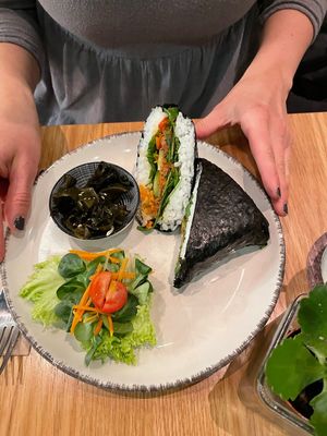 Onigiri Razu Pulled Jackfruit at Ukiyo in Vienna