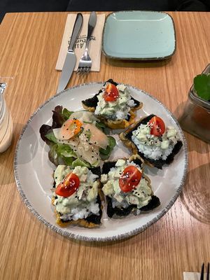 Knusprige Nori Schiffe at Ukiyo in Vienna