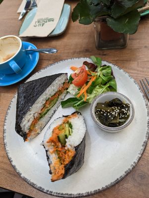 onigirazu pulled jackfruit at Ukiyo in Vienna