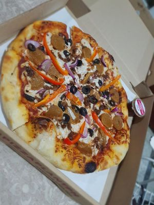 Supreme 🍕 at Pizza Plant in San Juan