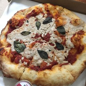 My fave flavor whenever I have pizza. So simple and yet so good! Love this one. at Pizza Plant in San Juan