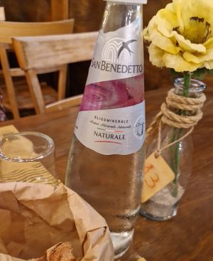 Water naturale at La Pentola Degli Gnomi in Gallipoli